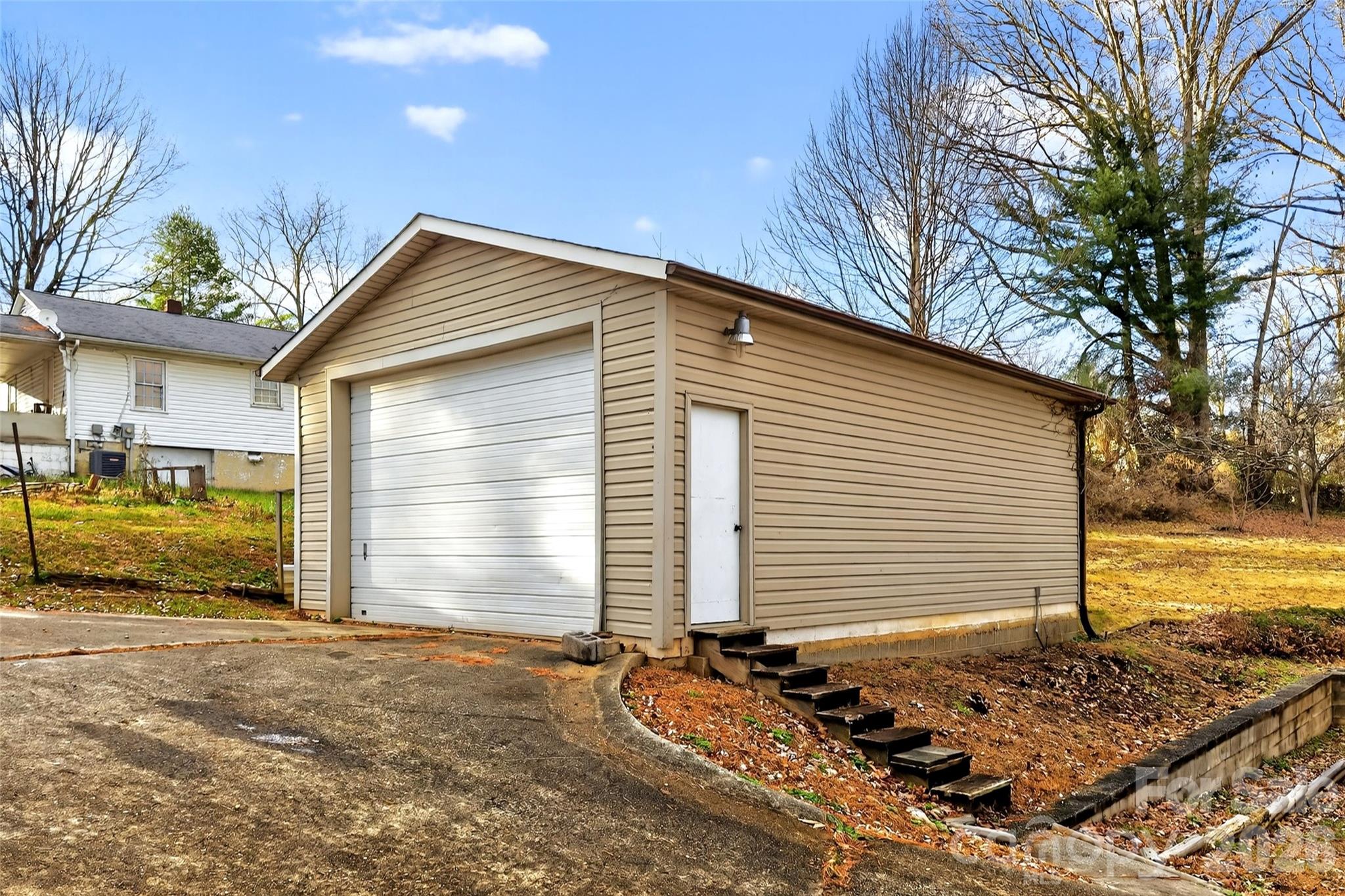 2390 Sugar Hill Road Marion NC 28752
