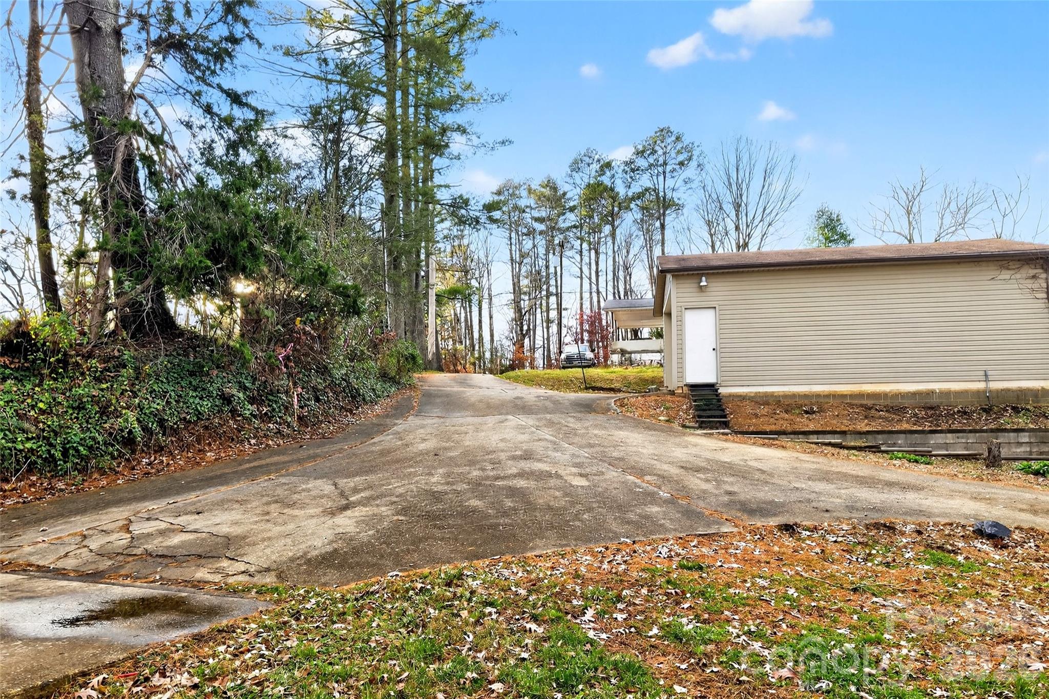 2390 Sugar Hill Road Marion NC 28752