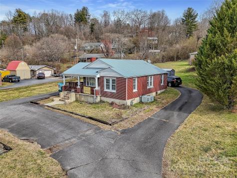 286 Skyland Drive Sylva NC 28779
