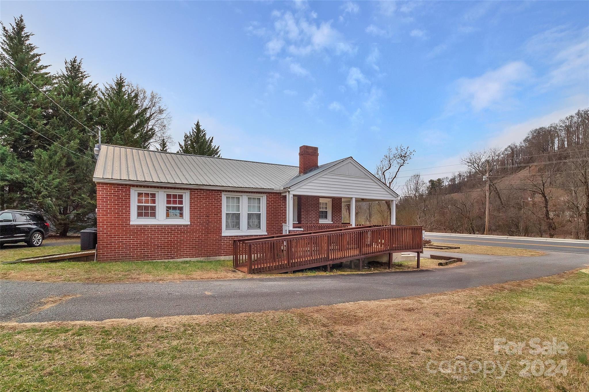 286 Skyland Drive Sylva NC 28779