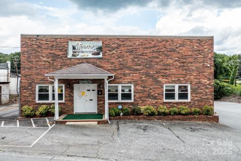 107 Light Street Lenoir NC 28645