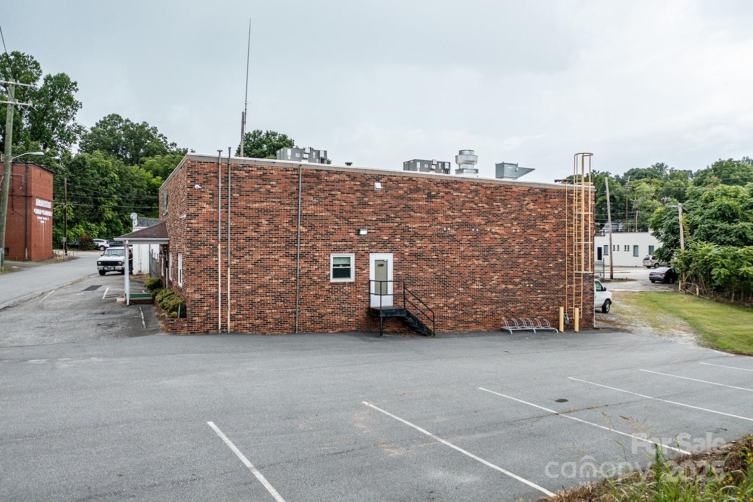 107 Light Street Lenoir NC 28645