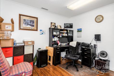 107 Light Street Lenoir NC 28645