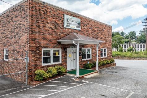 107 Light Street Lenoir NC 28645