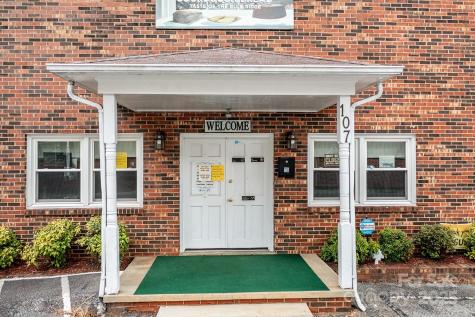 107 Light Street Lenoir NC 28645