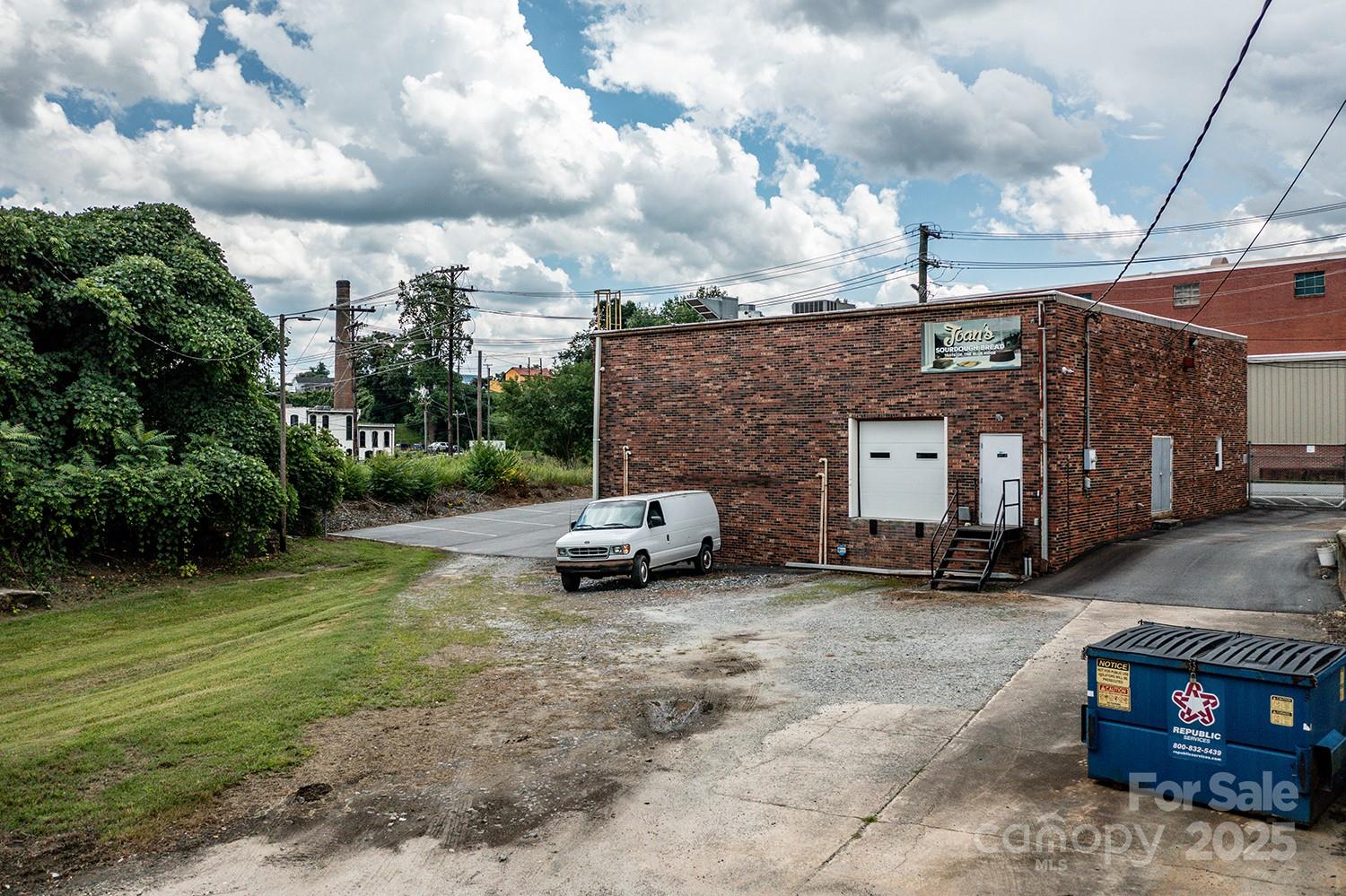 107 Light Street Lenoir NC 28645