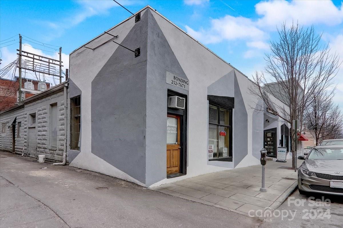 10 N Spruce Street Asheville NC 28801
