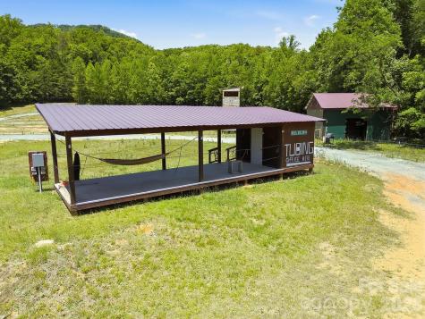 5373 Green River Cove Road Saluda NC 28773