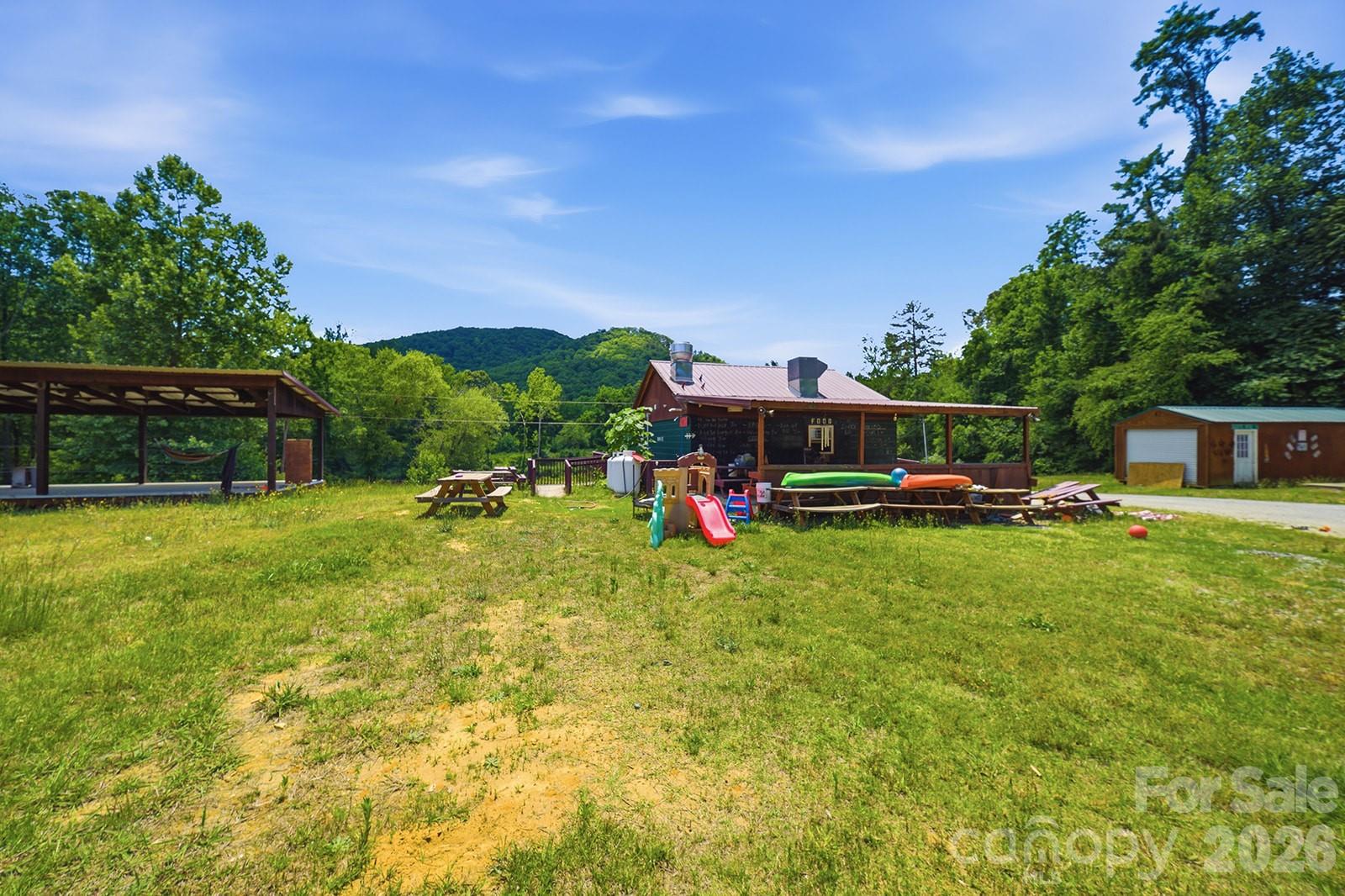 5373 Green River Cove Road Saluda NC 28773