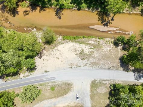 5373 Green River Cove Road Saluda NC 28773