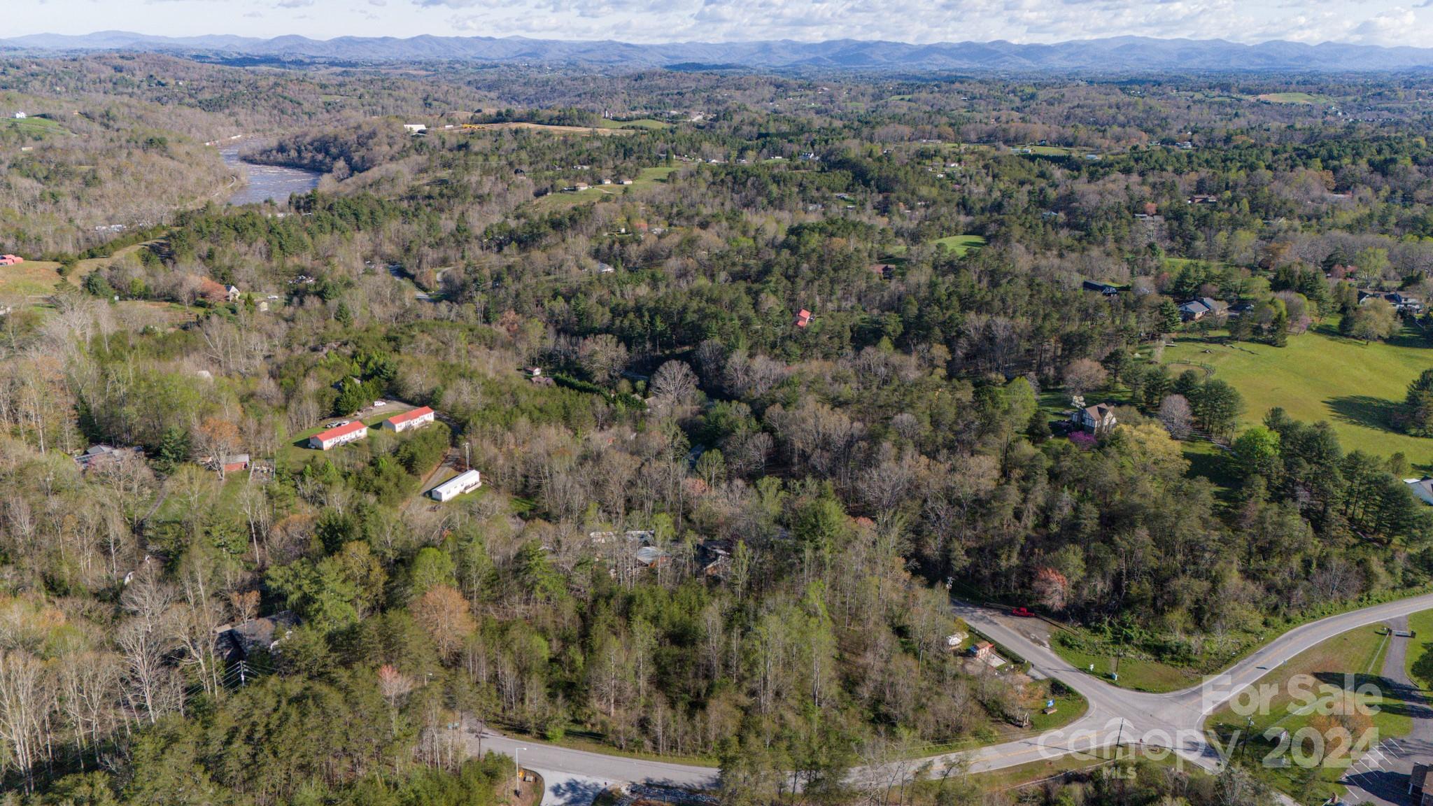 00 Canoe Lane Asheville NC 28804