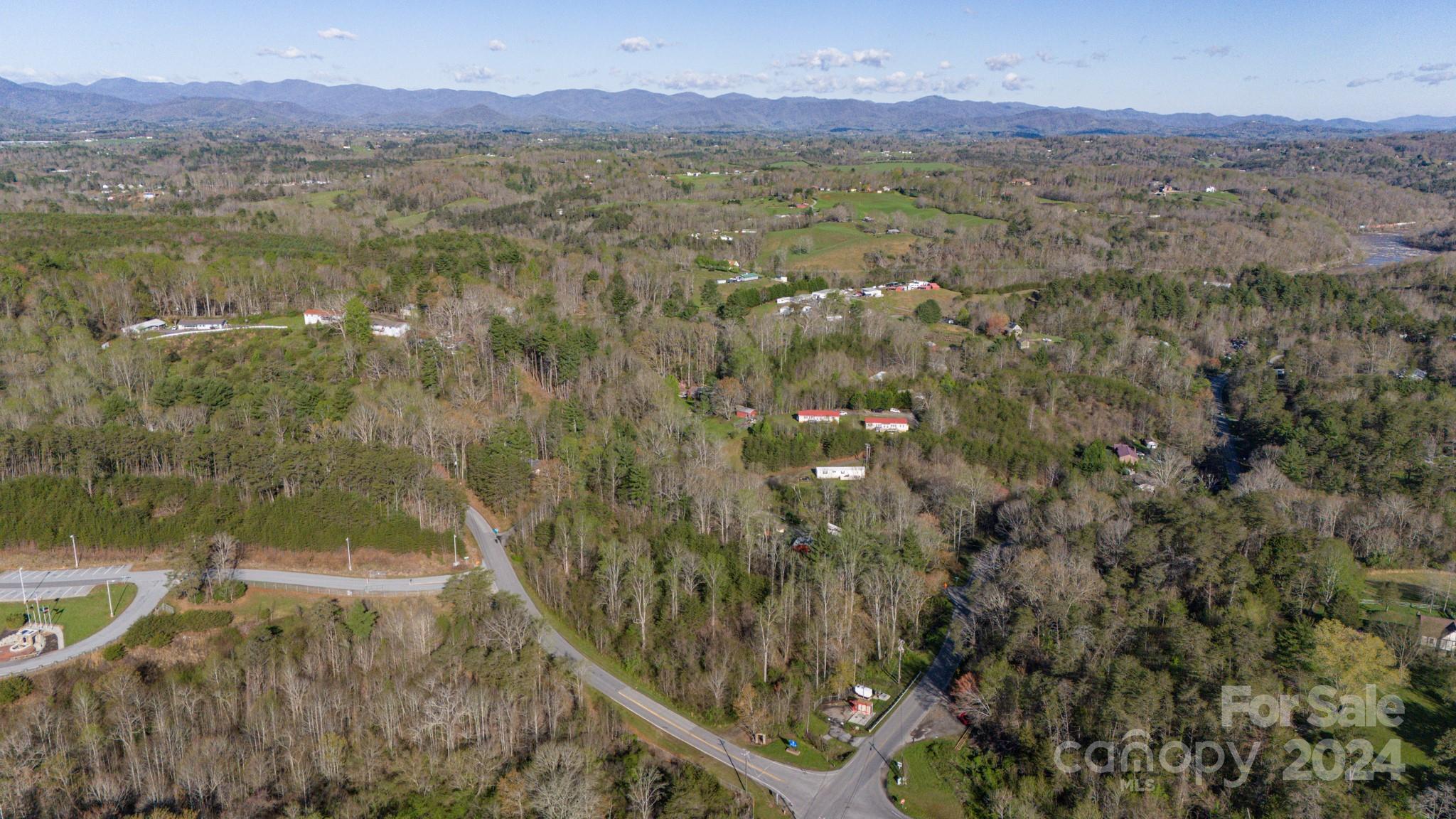 00 Canoe Lane Asheville NC 28804