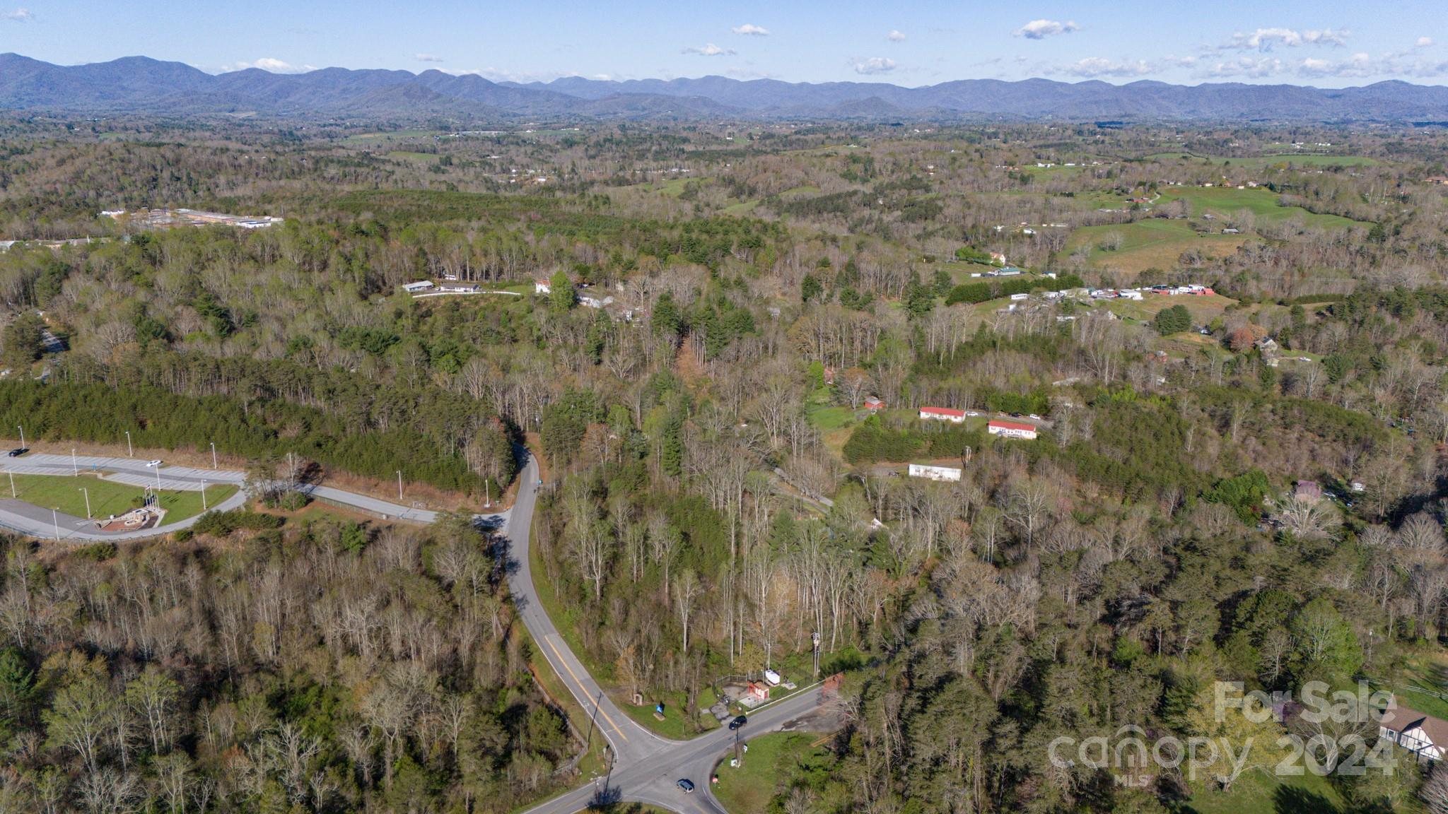 00 Canoe Lane Asheville NC 28804