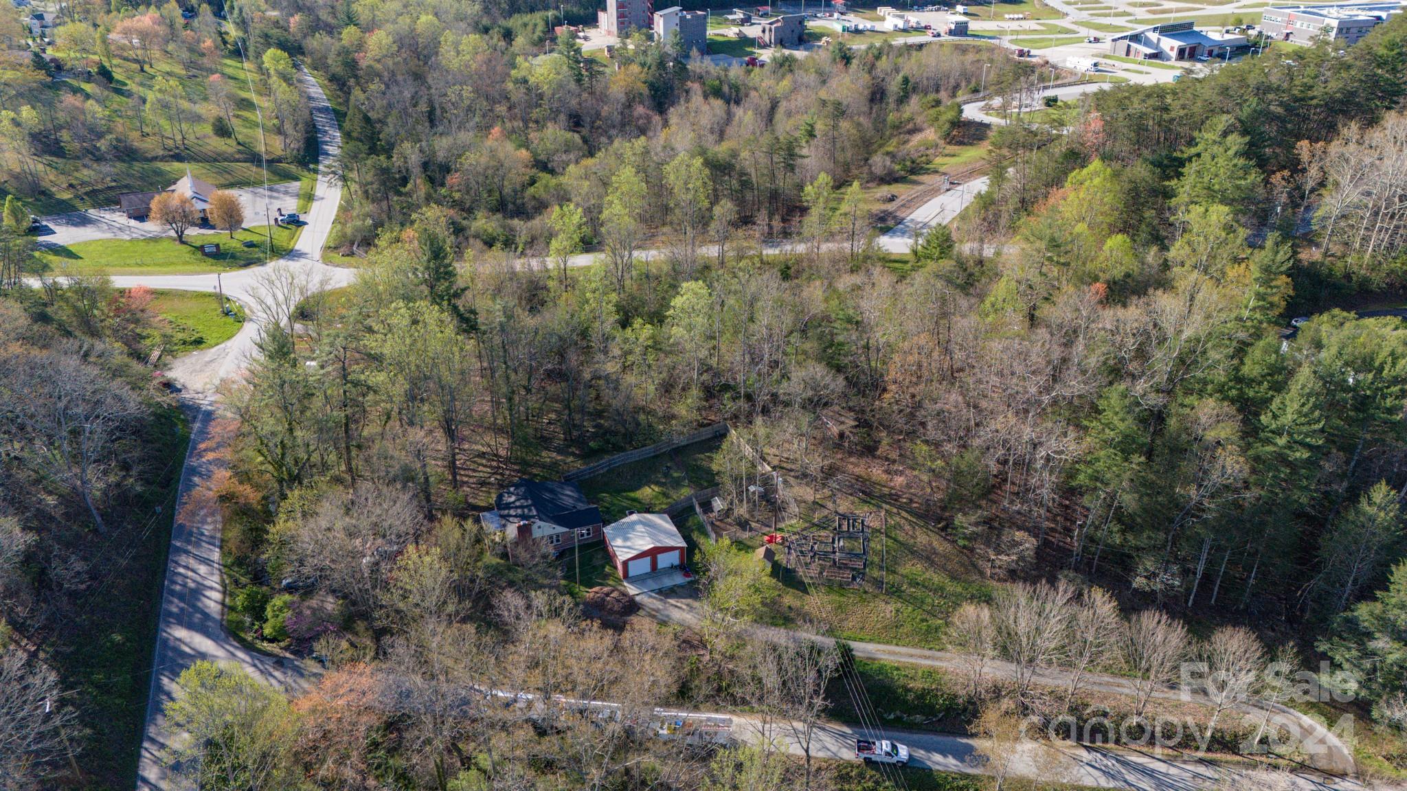 00 Canoe Lane Asheville NC 28804