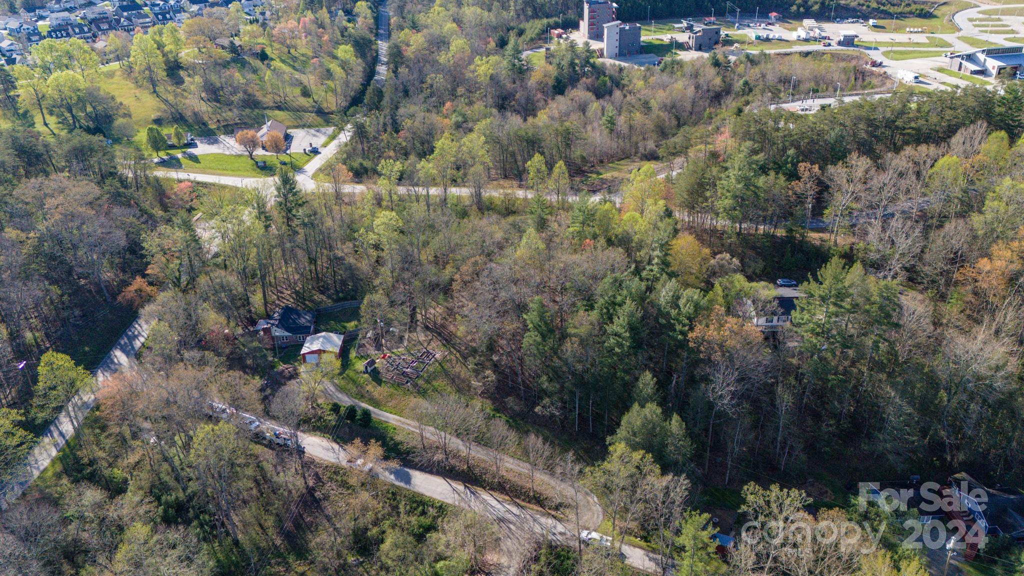 00 Canoe Lane Asheville NC 28804