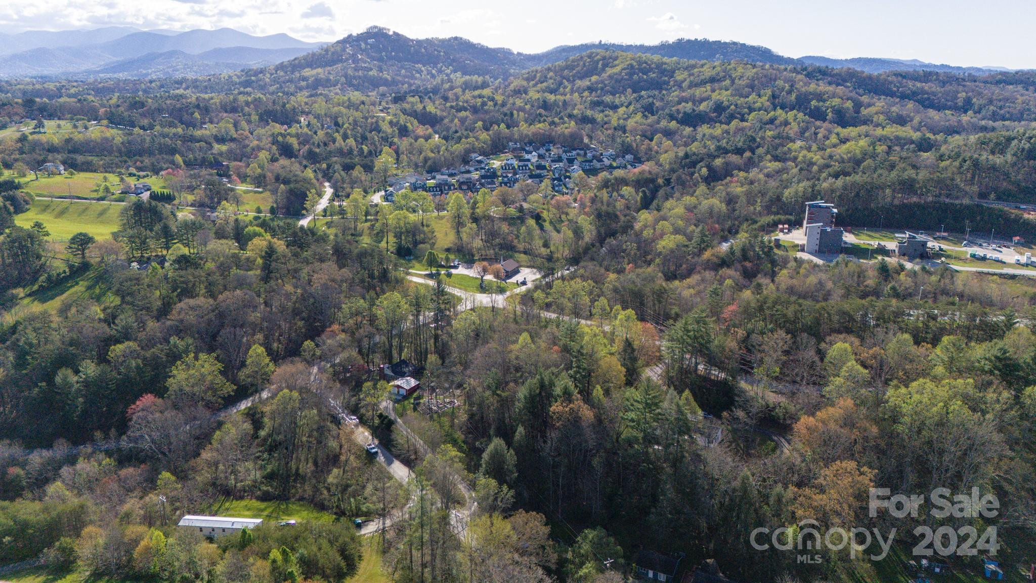 00 Canoe Lane Asheville NC 28804
