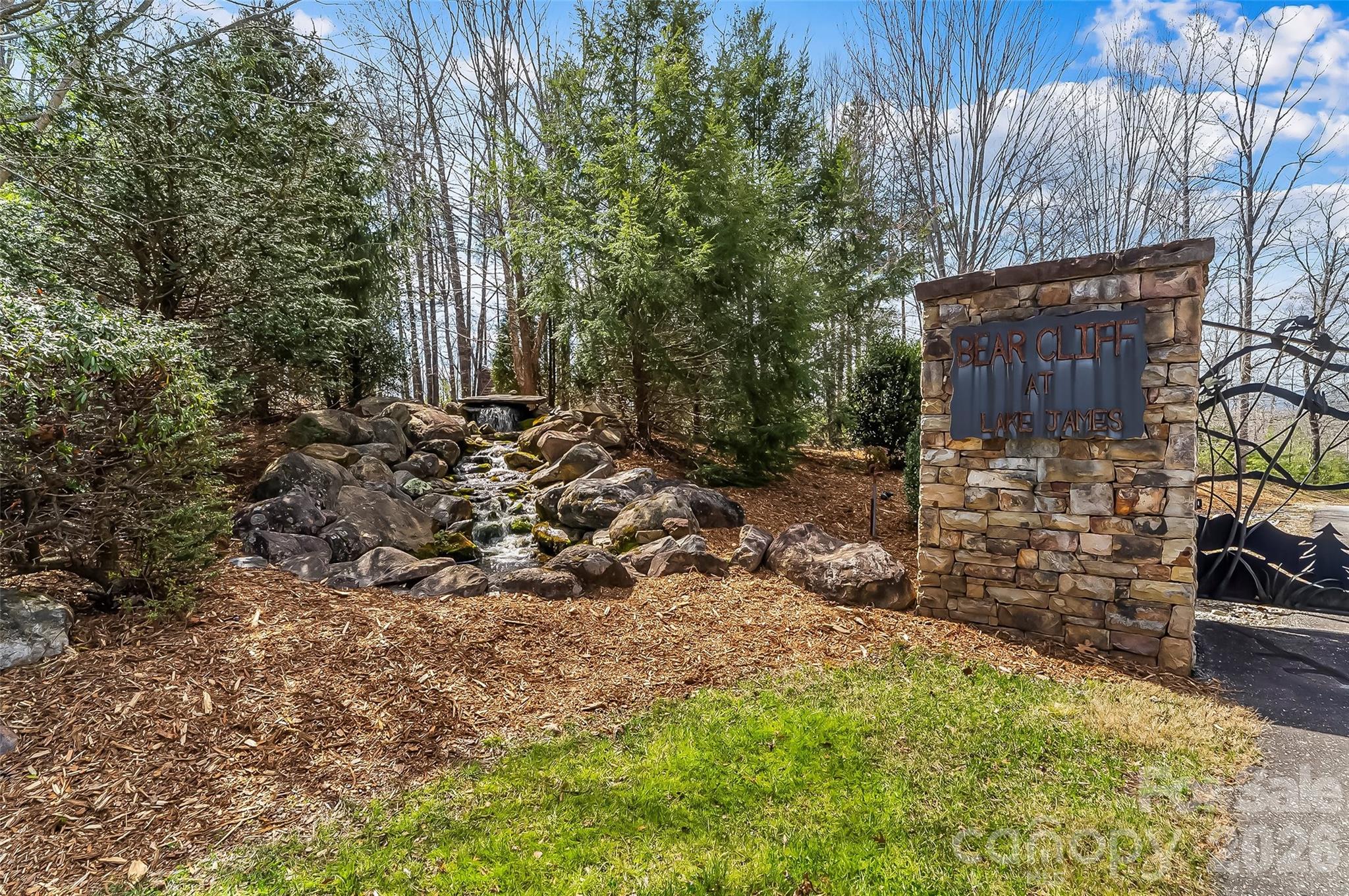 121 Lake Crest Drive Nebo NC 28761