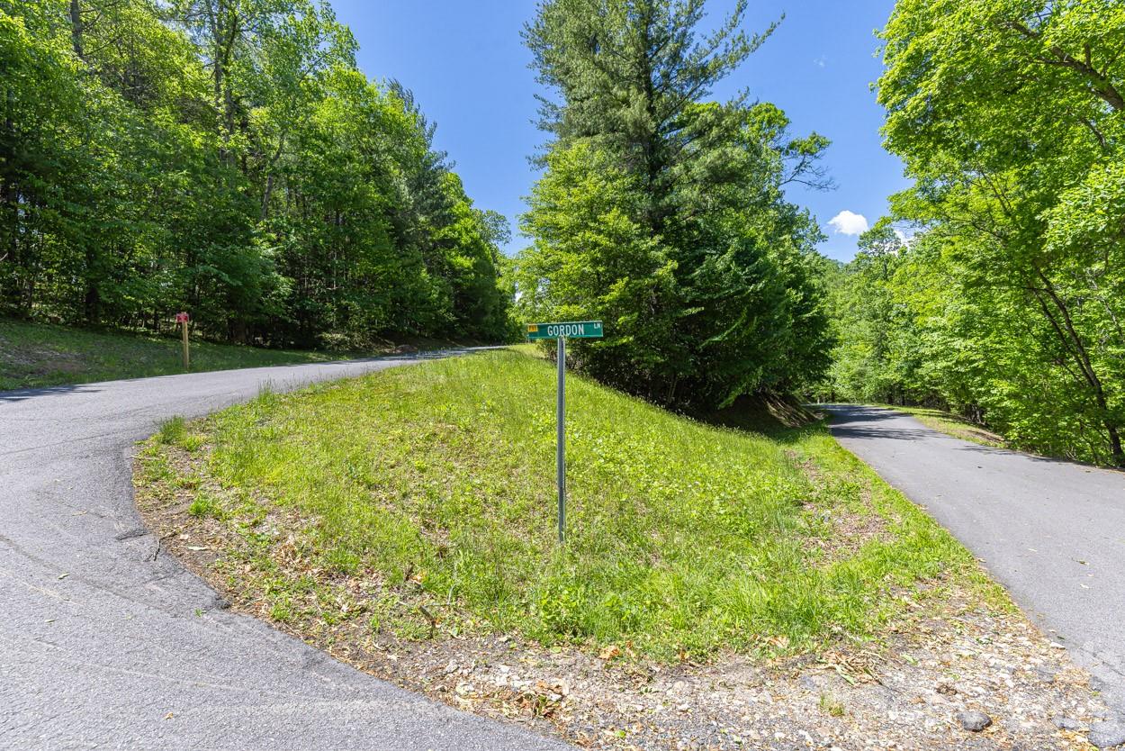 9999 River Edge Drive Burnsville NC 28714