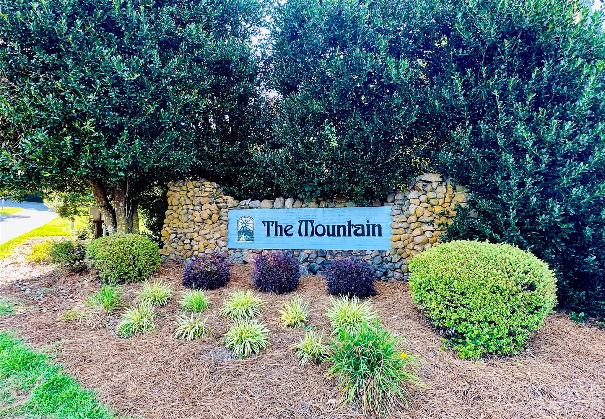 * Spanish Oak Lane Gastonia NC 28056
