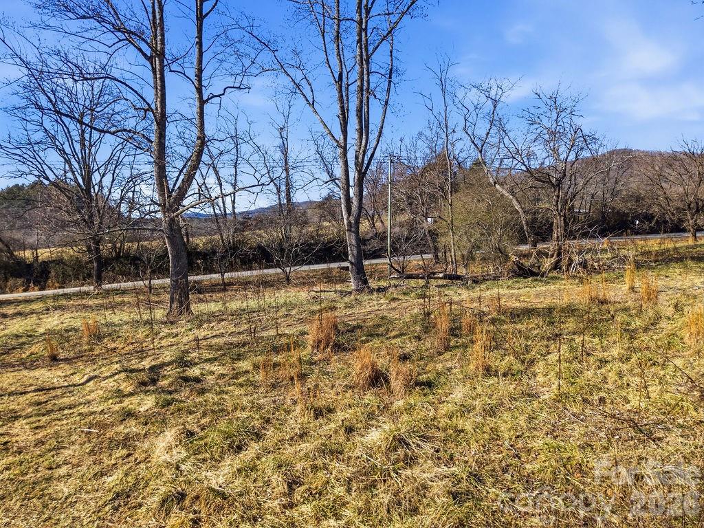 999 Ray Hill Road Mills River NC 28759