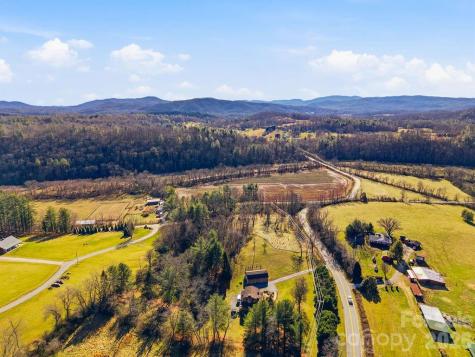 999 Ray Hill Road Mills River NC 28759