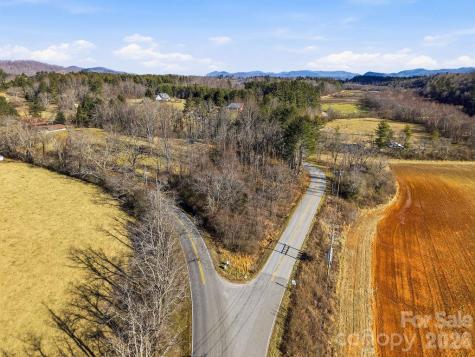 999 Ray Hill Road Mills River NC 28759