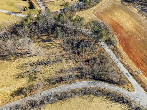 999 Ray Hill Road Mills River NC 28759