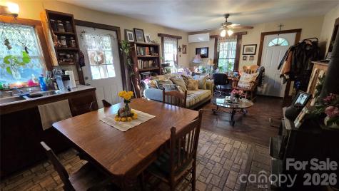 407 Spicewood Trail Mars Hill NC 28754
