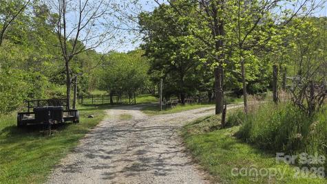 407 Spicewood Trail Mars Hill NC 28754