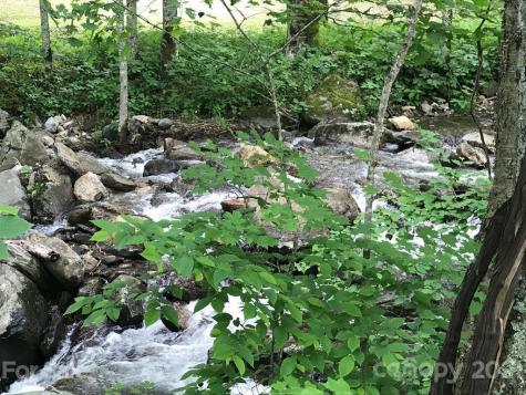 356 Charles Creek Road Bakersville NC 28705