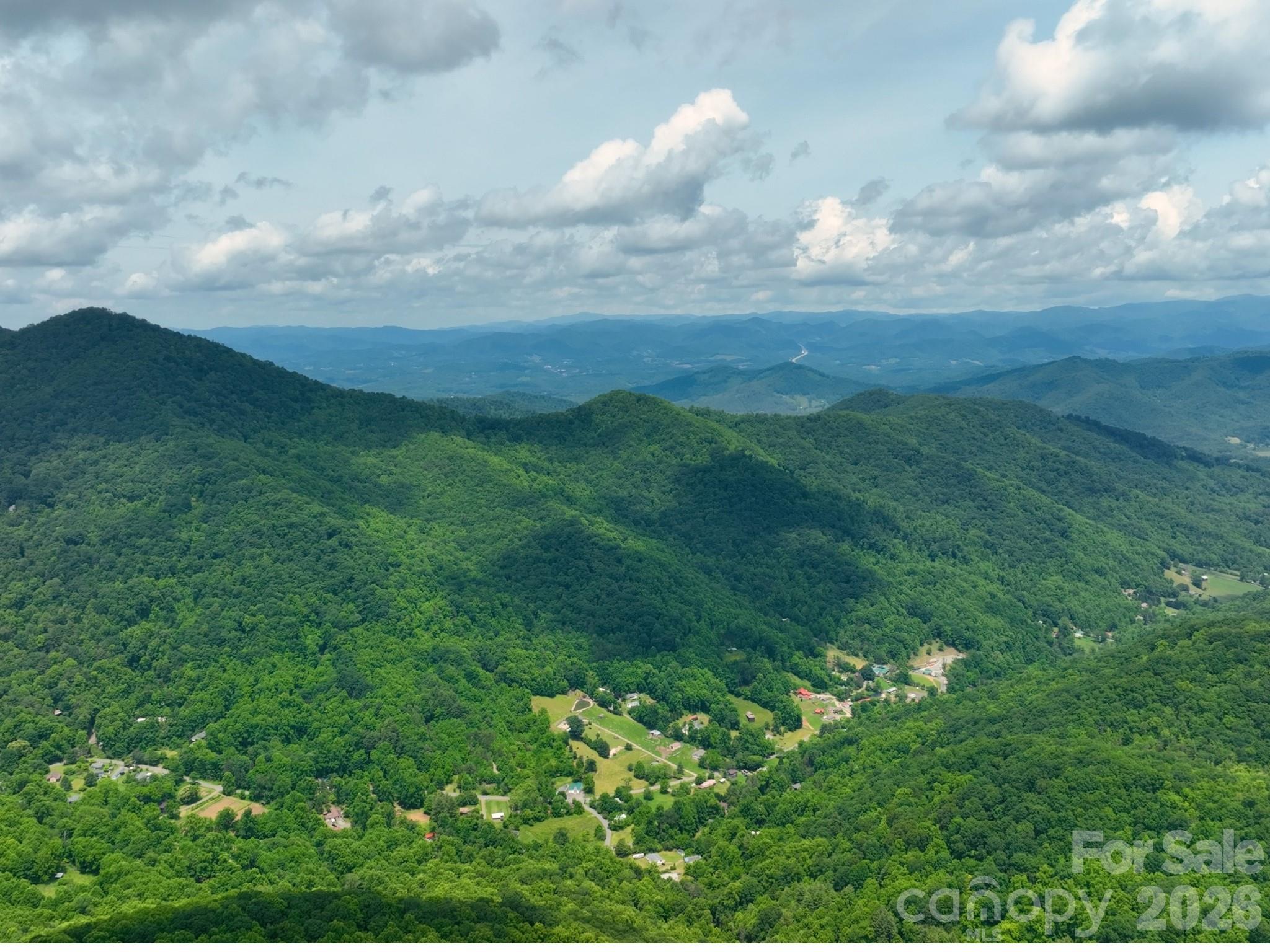 135 Gavin Glen Road Weaverville NC 28787