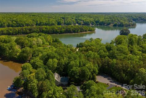 1725 Bay Head Court Catawba NC 28609