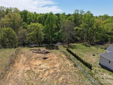 16 Creston Circle Charlotte NC 28214