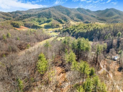 148 Fish Pond Lane Burnsville NC 28714