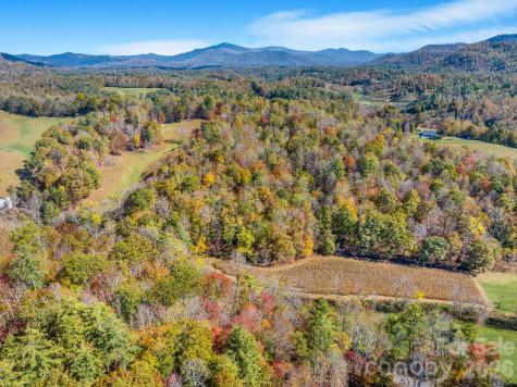 148 Fish Pond Lane Burnsville NC 28714