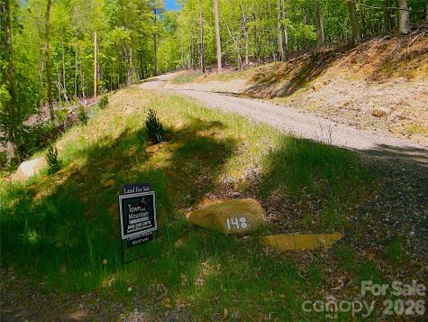 148 Fish Pond Lane Burnsville NC 28714
