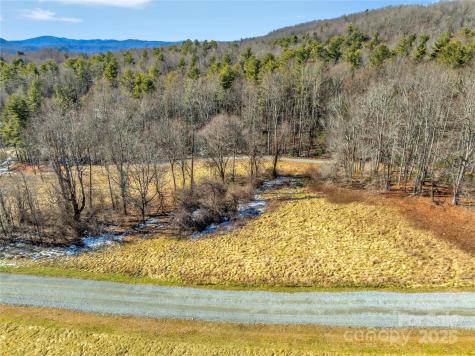 94 Ebenezer Trail Hendersonville NC 28739