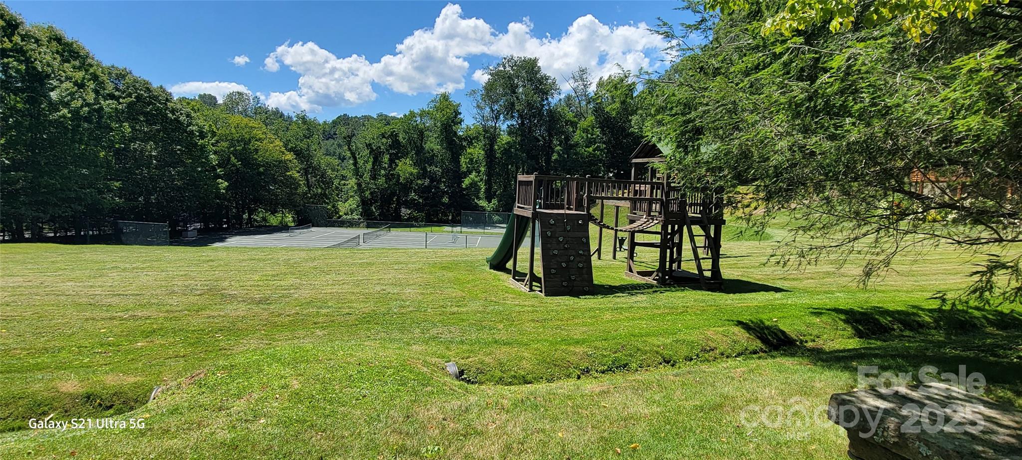 9999 Honeysuckle Drive Waynesville NC 28786