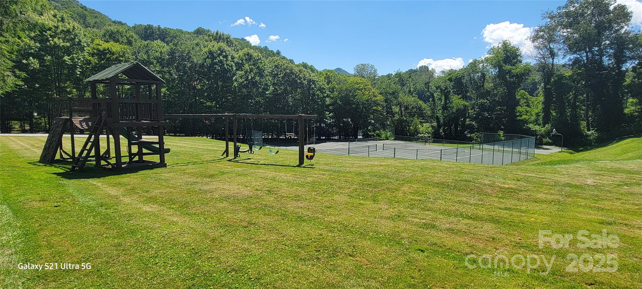 9999 Honeysuckle Drive Waynesville NC 28786