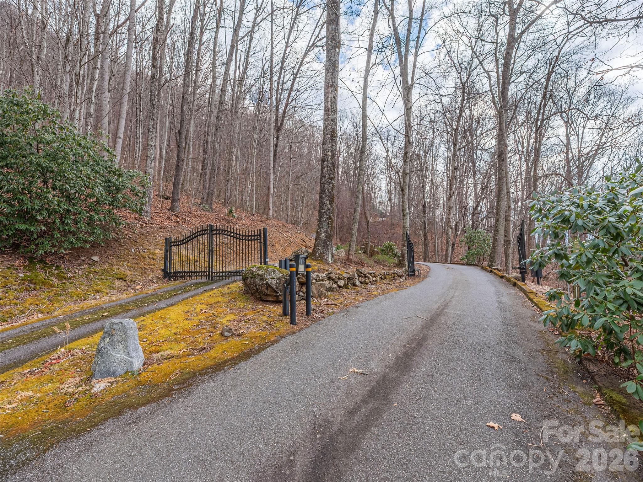 30 Hudson Valley Drive Waynesville NC 28786