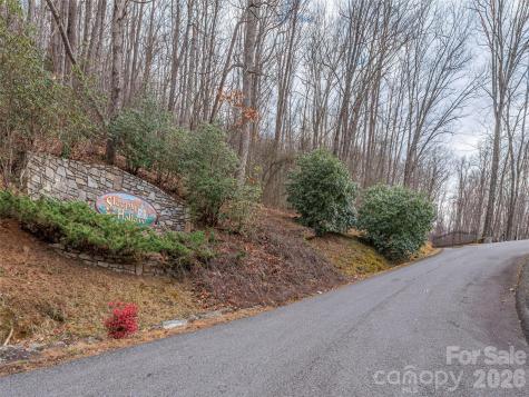 30 Hudson Valley Drive Waynesville NC 28786
