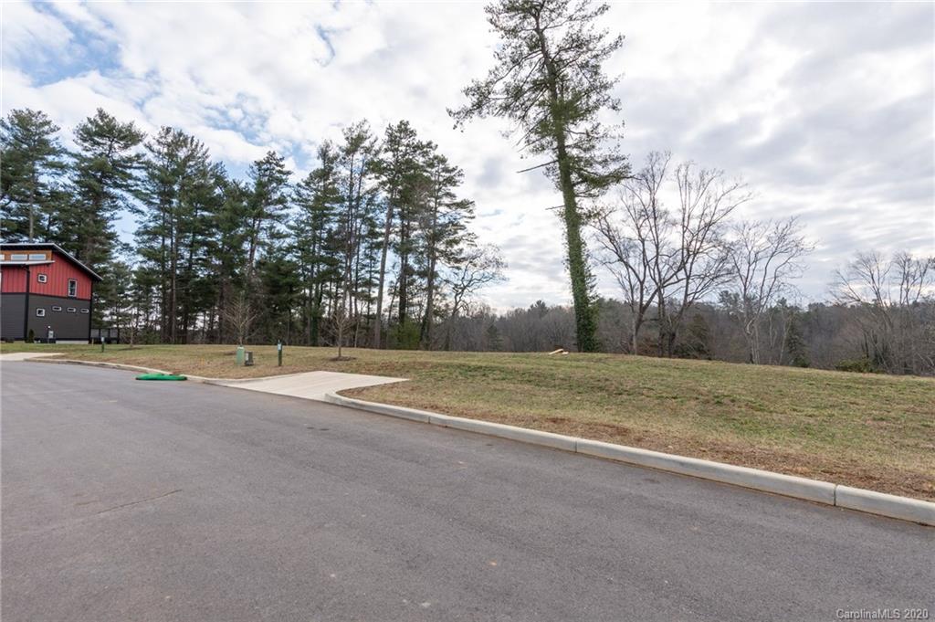 52 Malvern Walk Asheville NC 28806