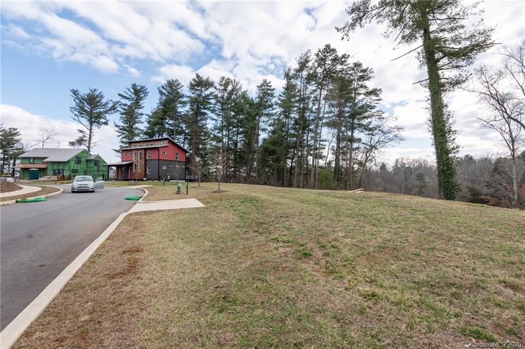 52 Malvern Walk Asheville NC 28806
