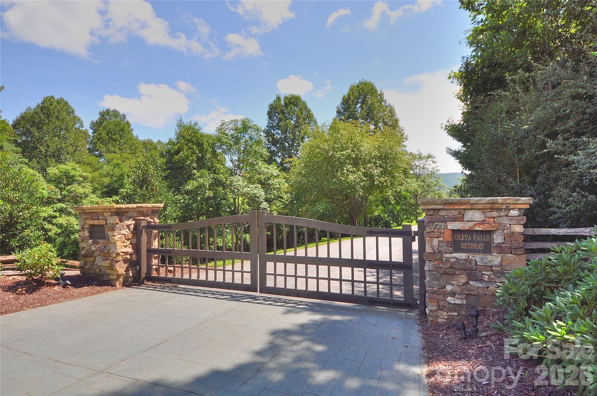 110 Stone Valley Way Hendersonville NC 28792
