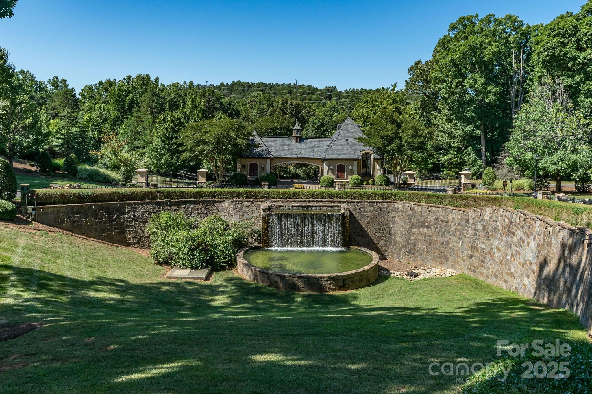 5036 Hermitage Court Belmont NC 28012