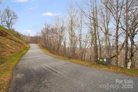 59/61 Running Cedar Drive Mars Hill NC 28754