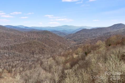 59/61 Running Cedar Drive Mars Hill NC 28754