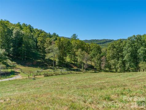 1050 Dale Road Spruce Pine NC 28777