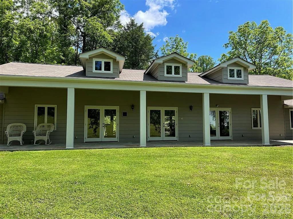 15 Larkspur Way Mars Hill NC 28754