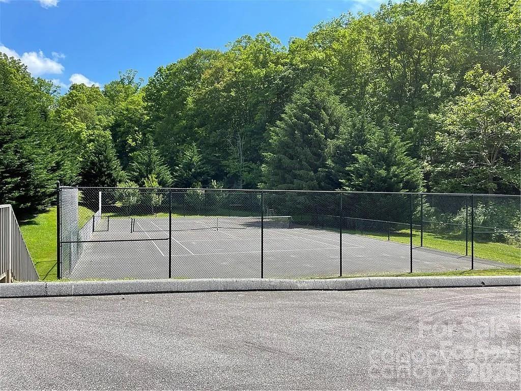 15 Larkspur Way Mars Hill NC 28754